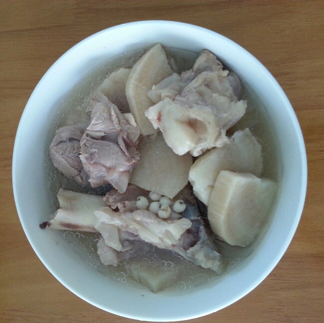 淮山茨实骨头汤
