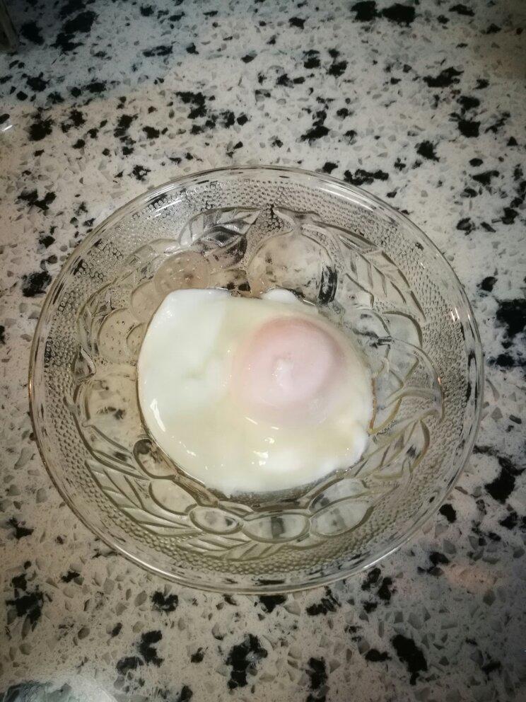 水波蛋哪有那么难，不用醋，简单方法最有效