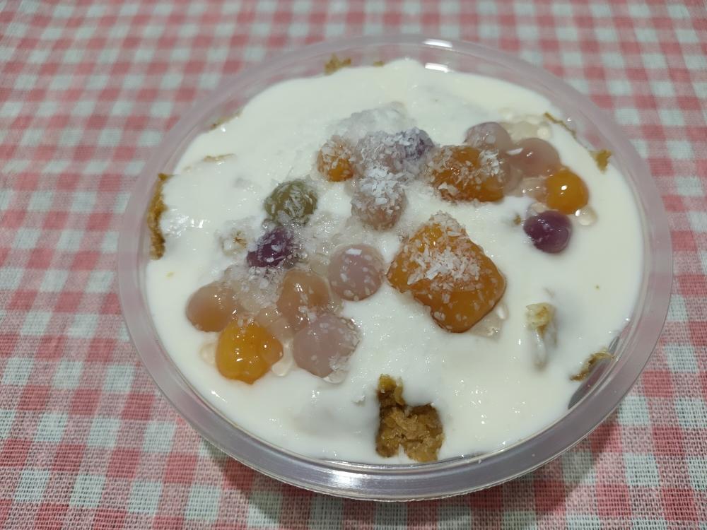 燕麦芋圆芒果酸奶烧