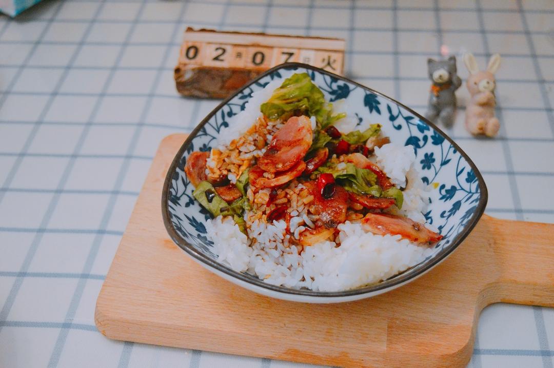 【电饭煲腊肠煲仔饭】