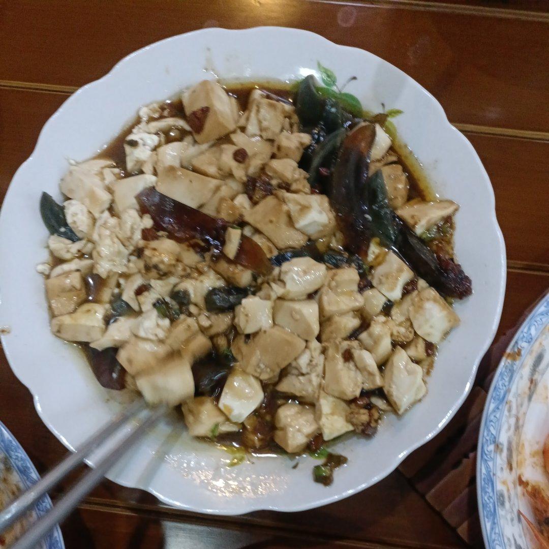 皮蛋拌豆腐