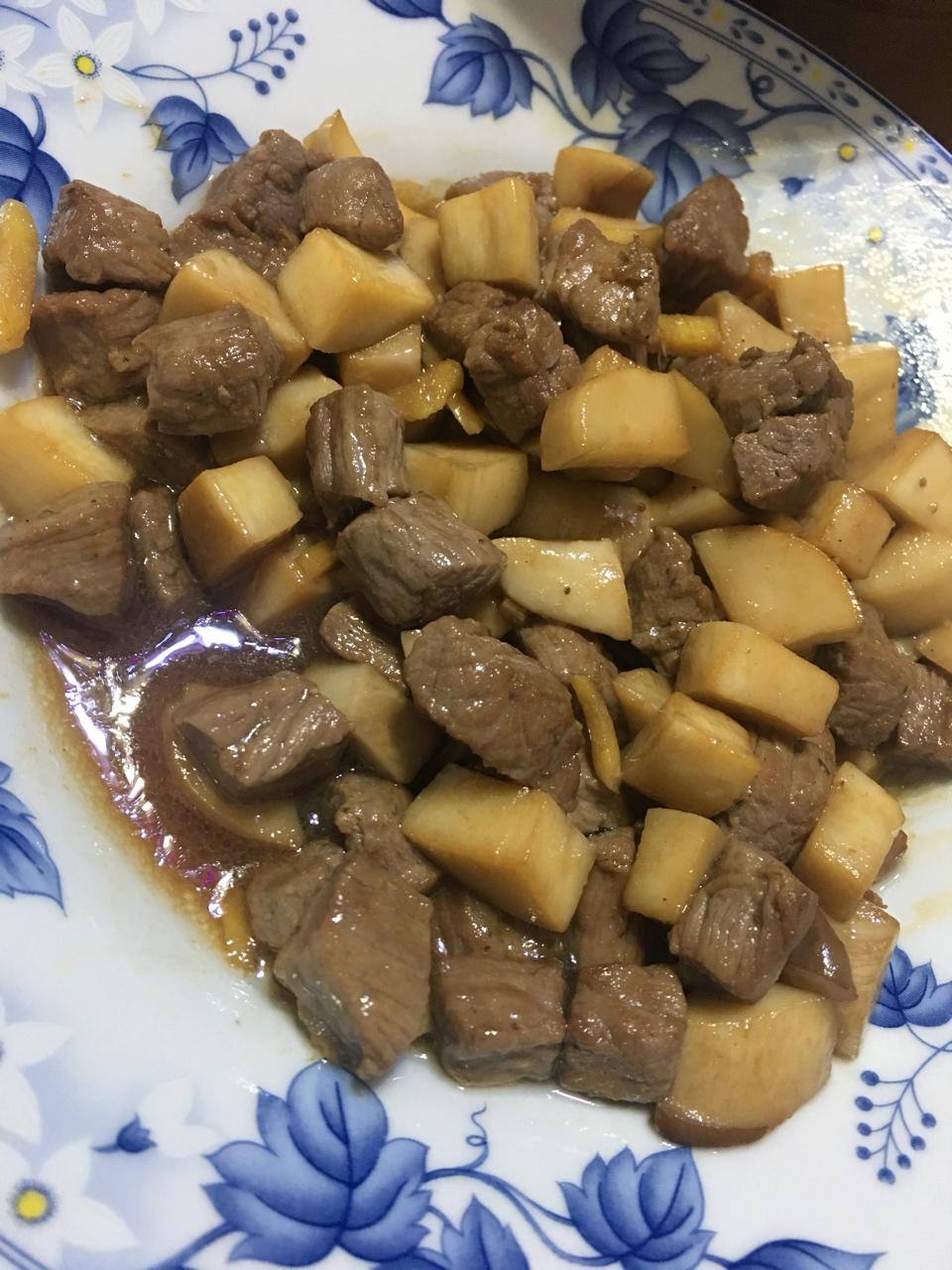 家常菜~杏鲍菇烧牛肉粒