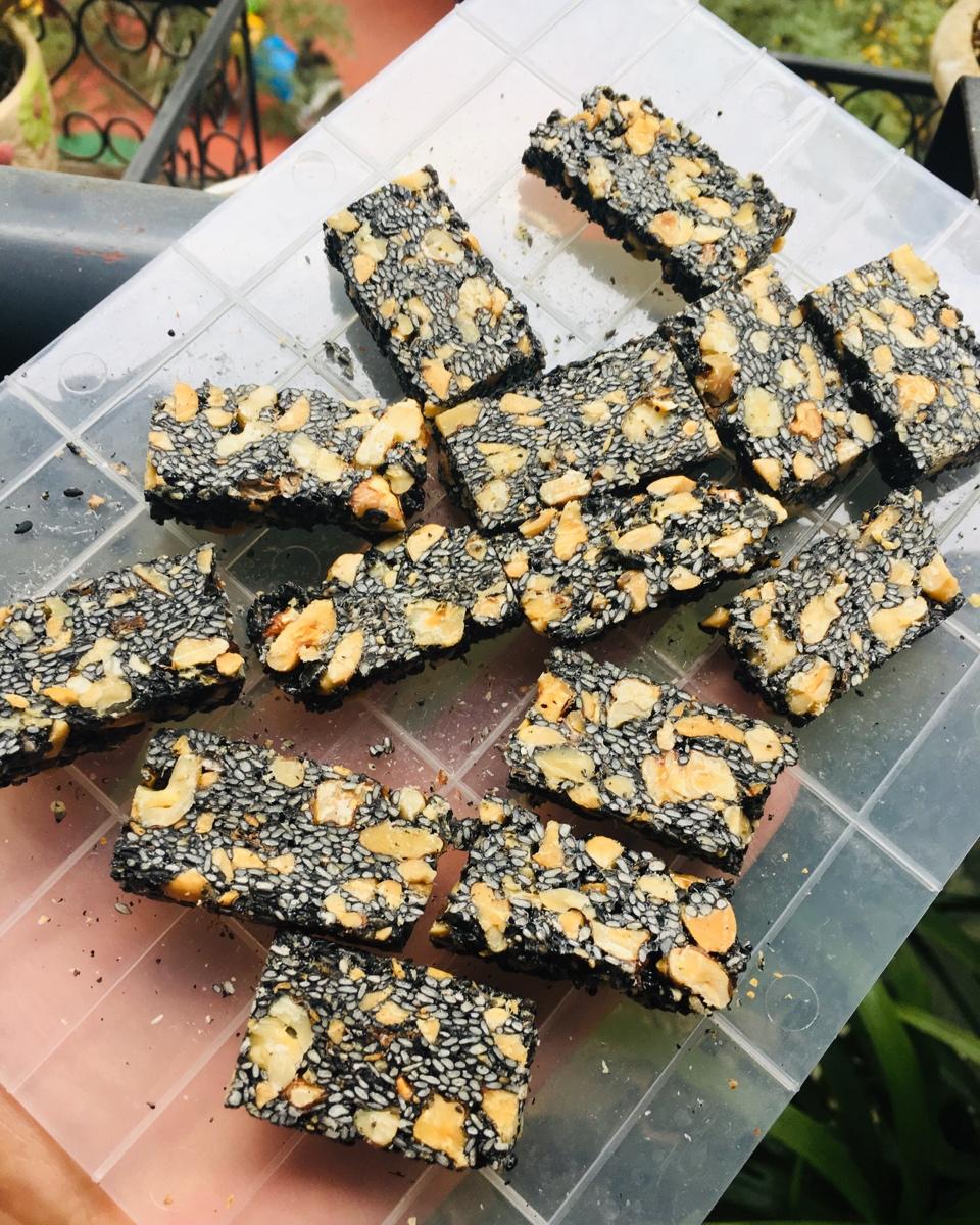 核桃花生芝麻糖