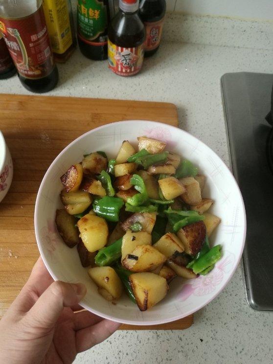 青椒土豆，素菜也可以香香的