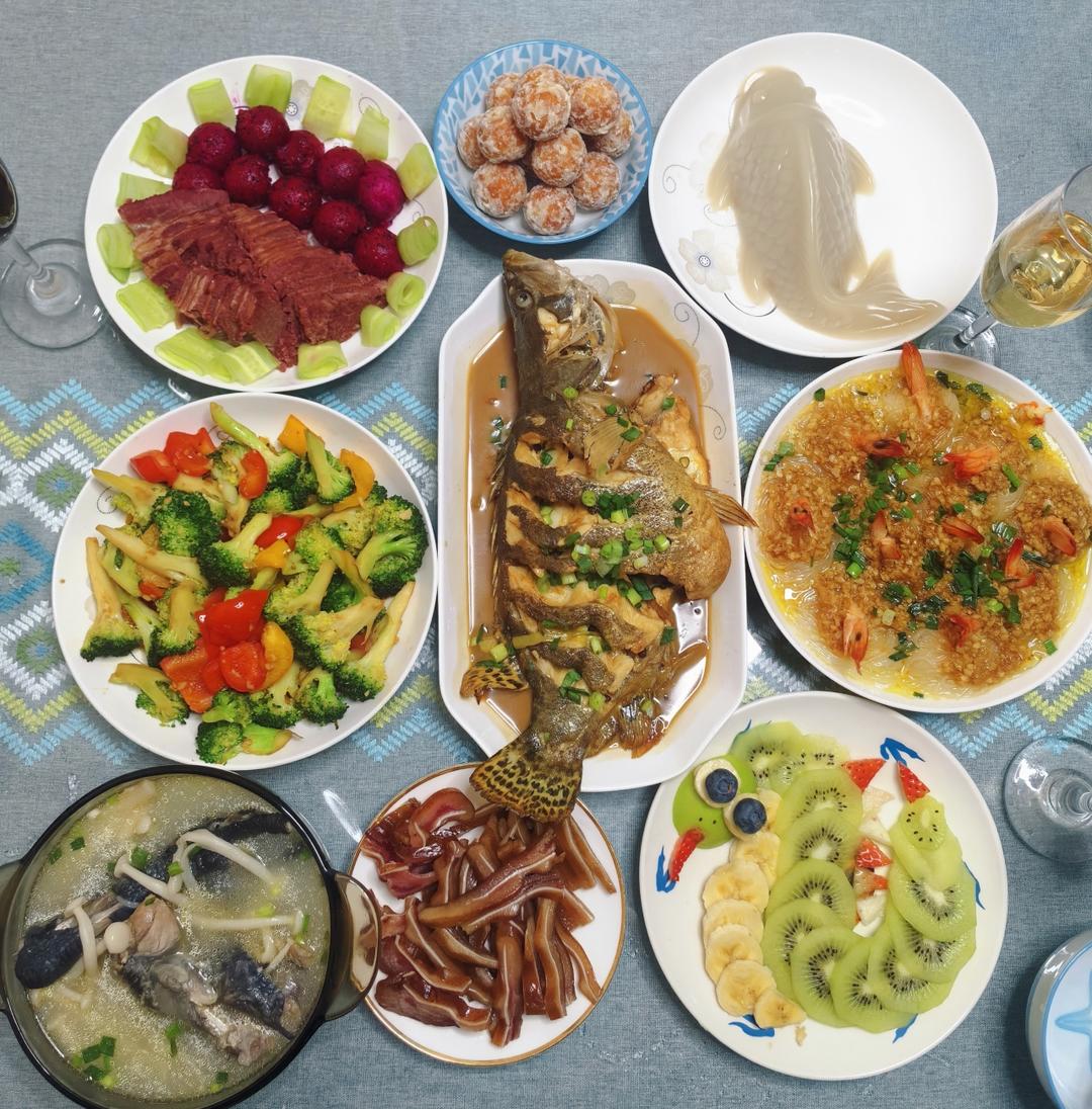 年夜菜之腰缠万贯~蒜蓉粉丝蒸虾尾