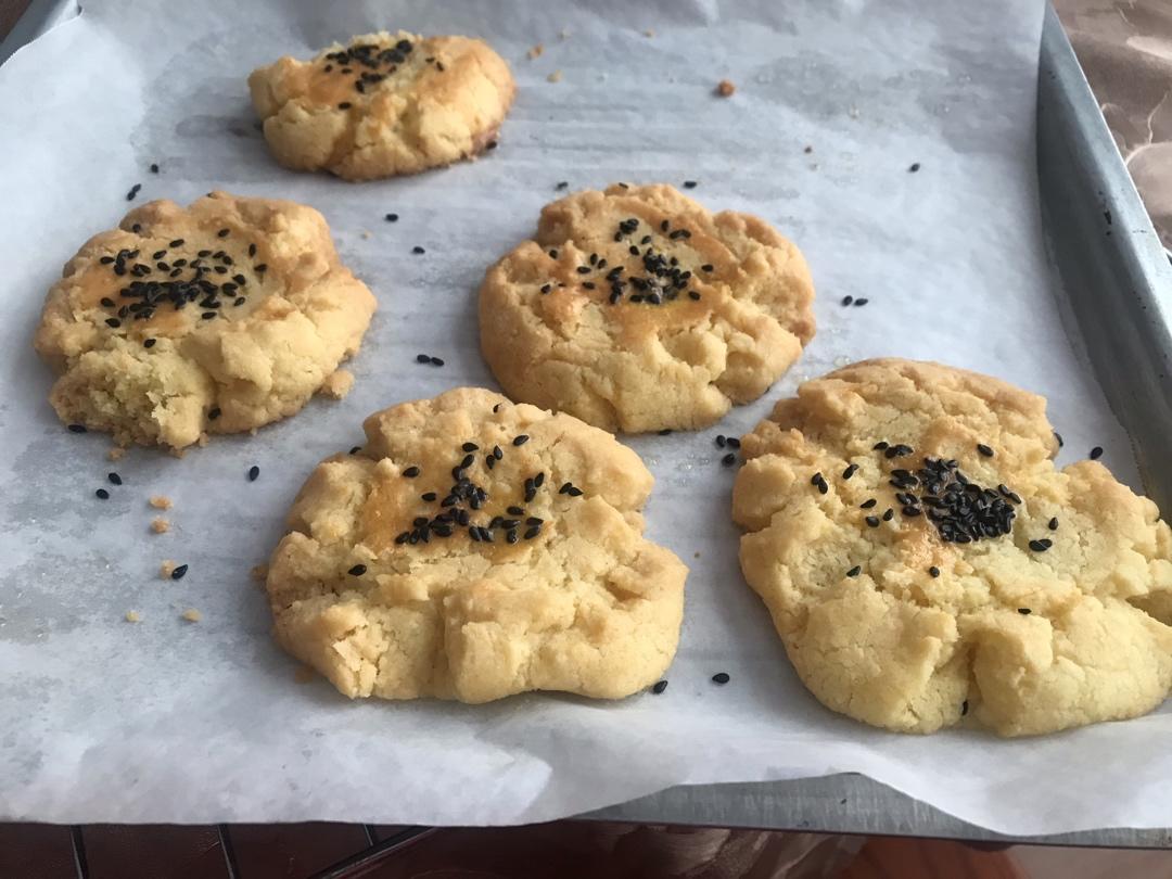 轻轻一按就碎掉的原味桃酥（不输猪油版）