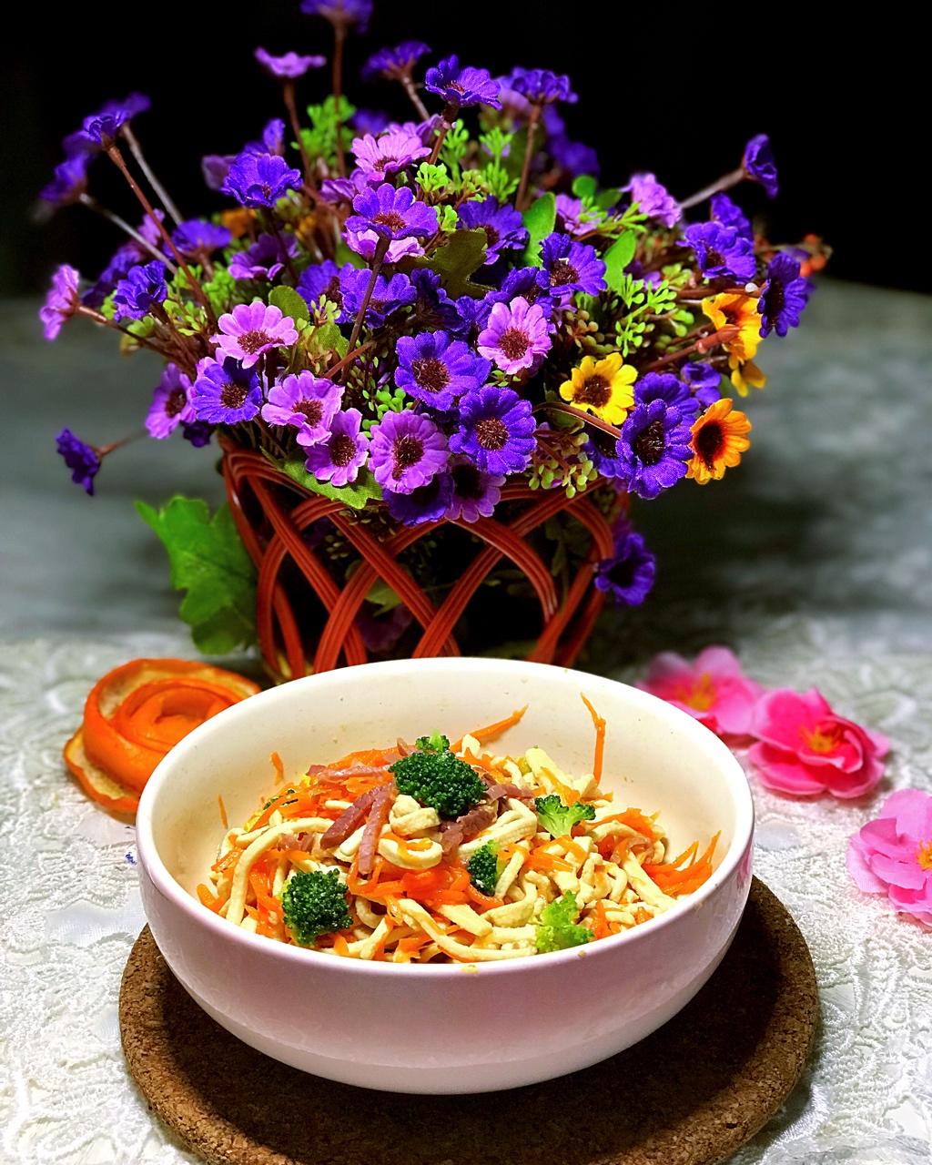 流光舞做的高汤调鲜蔬菜丝