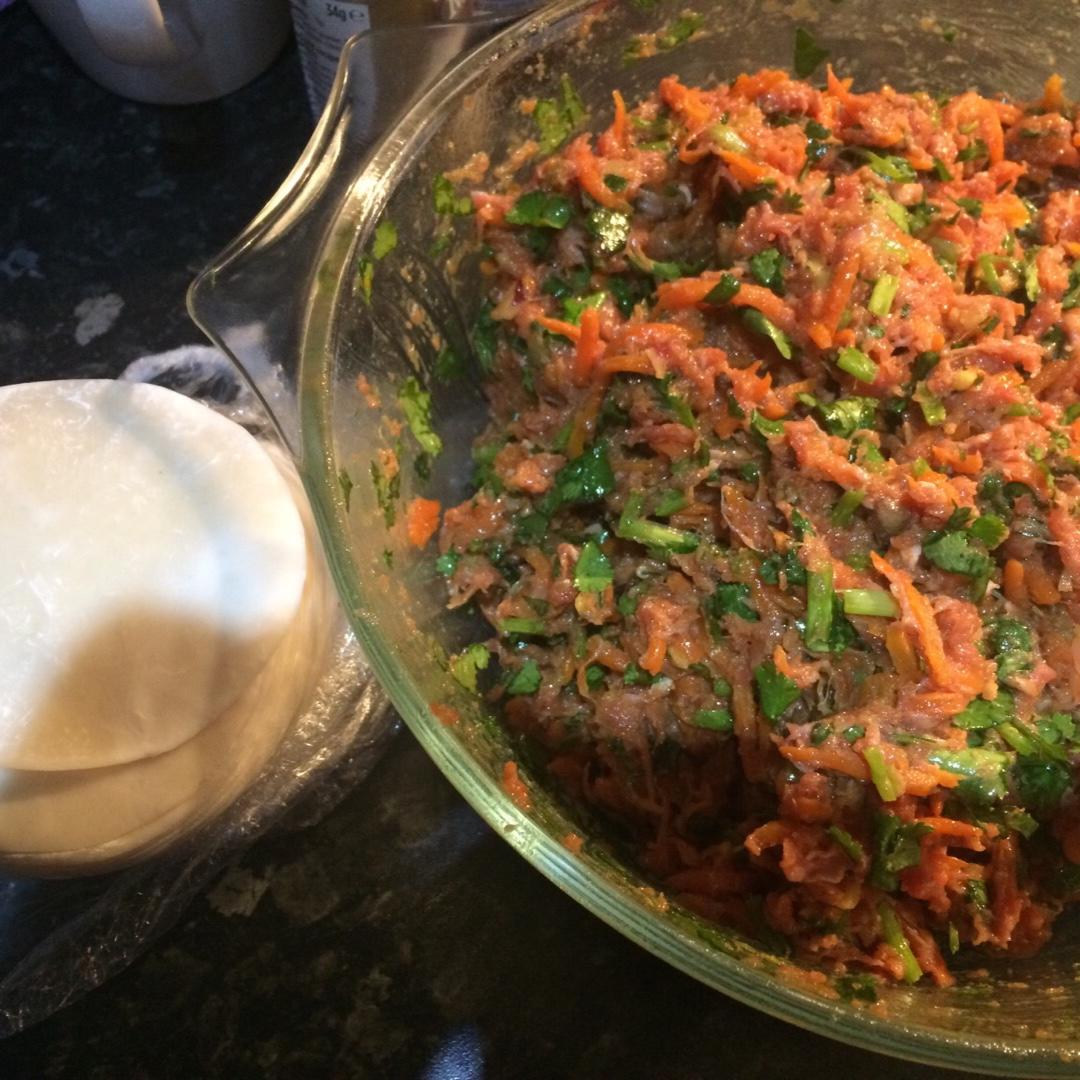 胡萝卜牛肉香菜饺子