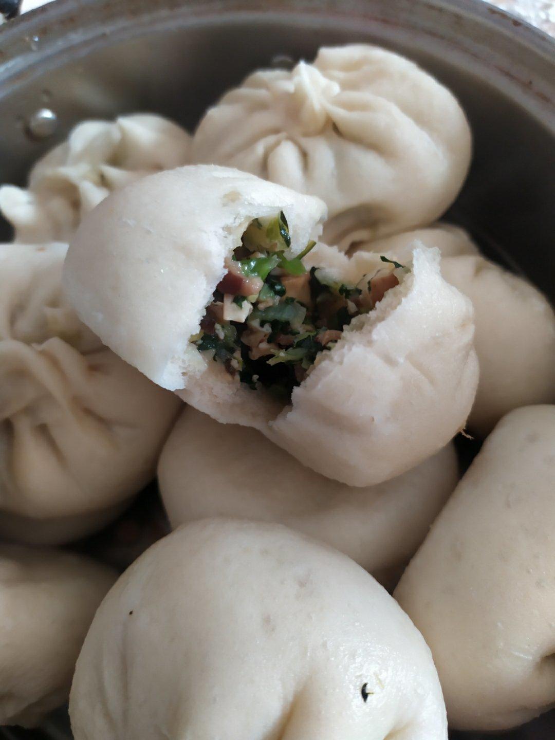 油菜香菇菜包