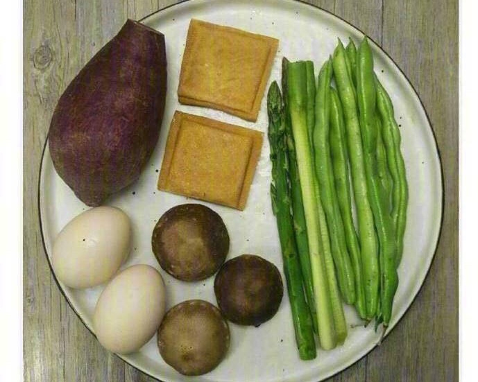 减脂餐②                                紫薯厚蛋便当的做法 步骤1