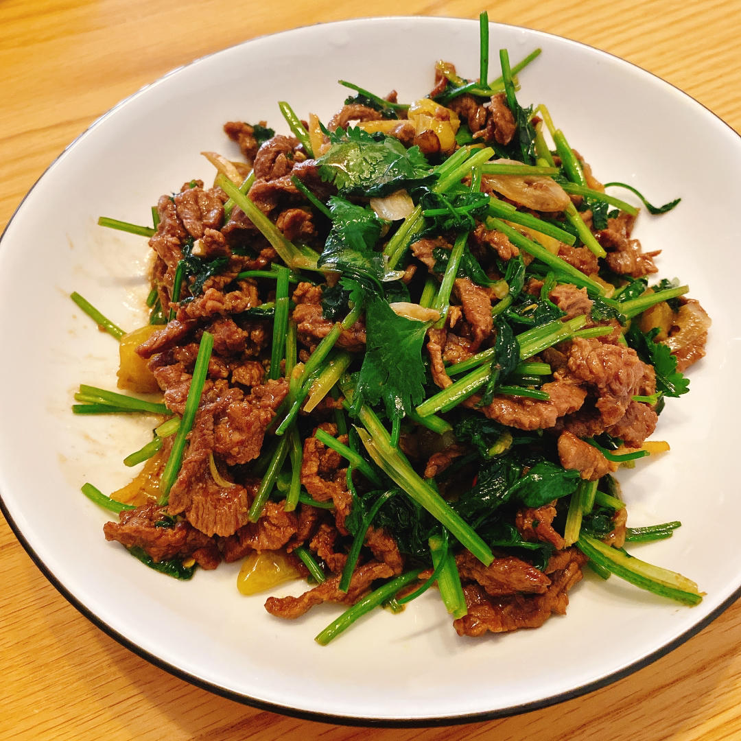 小炒黄牛肉，肉嫩味香！太好吃了简直是米饭杀手！