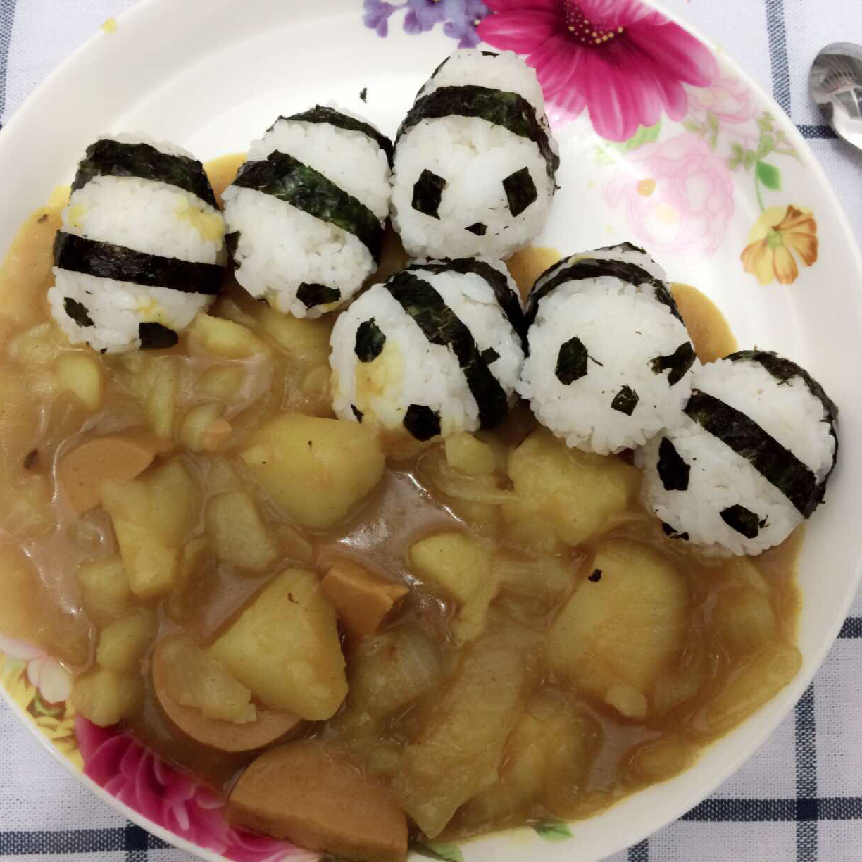 咖喱风熊猫吃翔