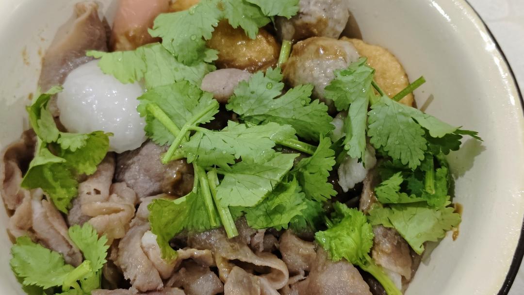 比麻辣烫好吃百倍！自制超过瘾巨解馋麻辣拌