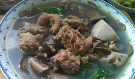 土鸡莲藕松茸汤的做法的做法
