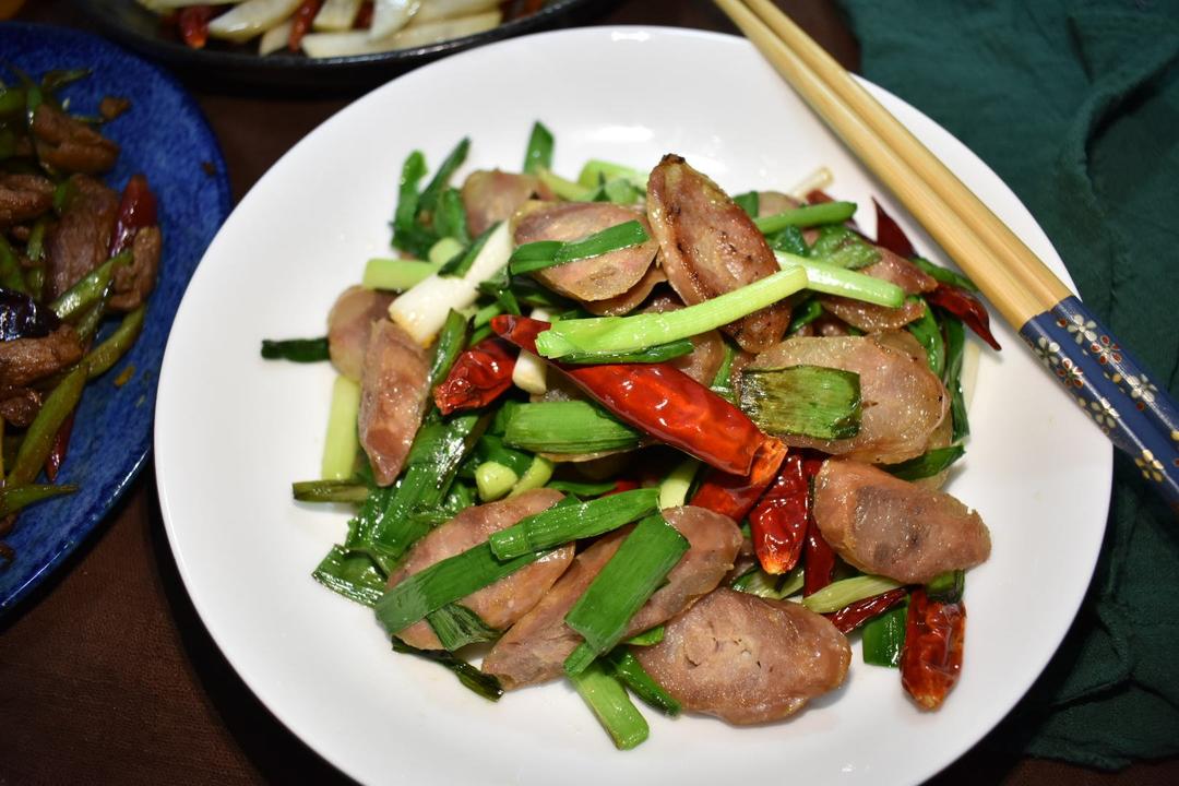 蒜苗炒香肠