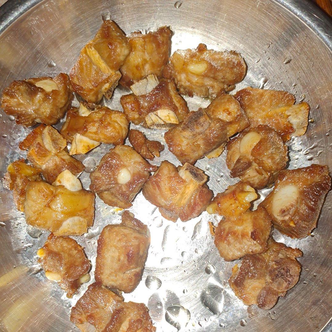 金牌蒜香排骨（先蒸后炸版）