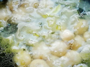 秋令食白能补肺，这碗汤给你三倍的滋润~三白养生汤 • 圆满素食的做法 步骤3