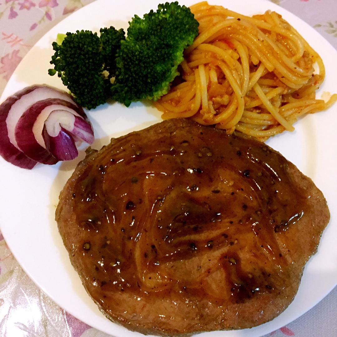 番茄肉酱意大利面