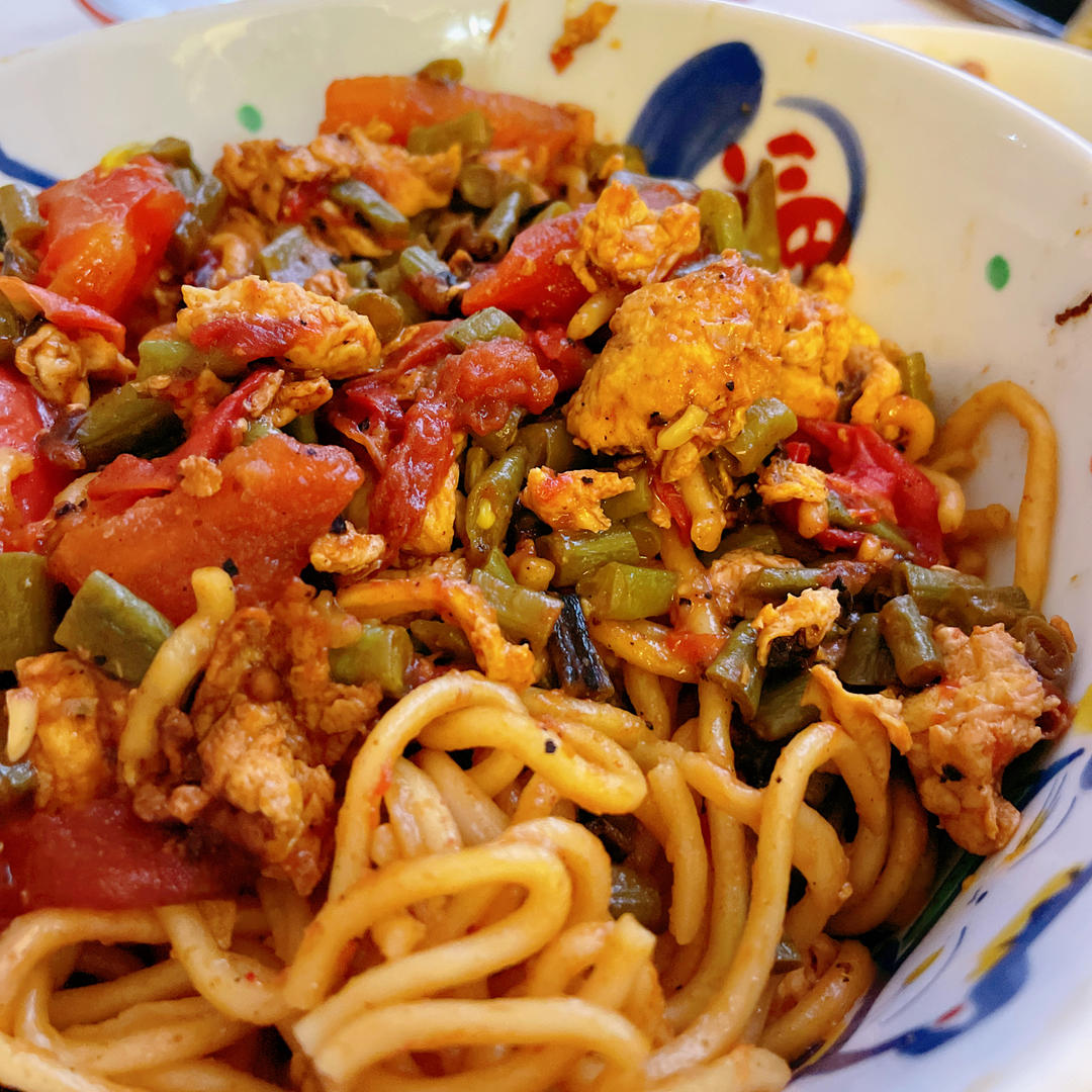 史上最浓郁西红柿豆角焖面‼️好吃到舔碗底儿