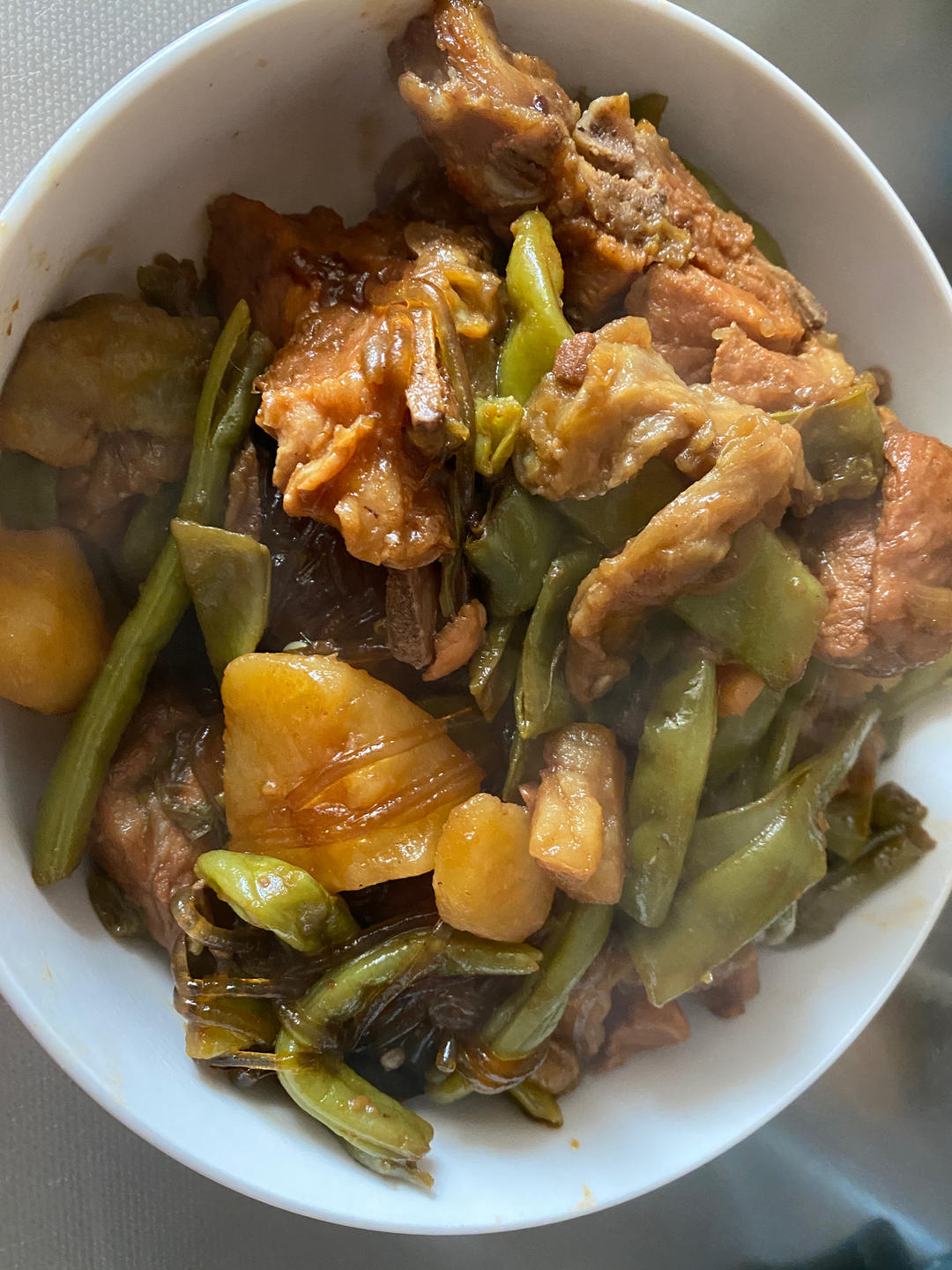 在家做排骨铁锅炖，简单好吃