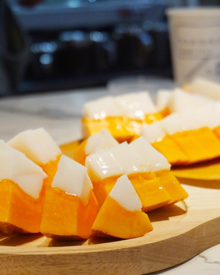 整颗木瓜椰奶冻