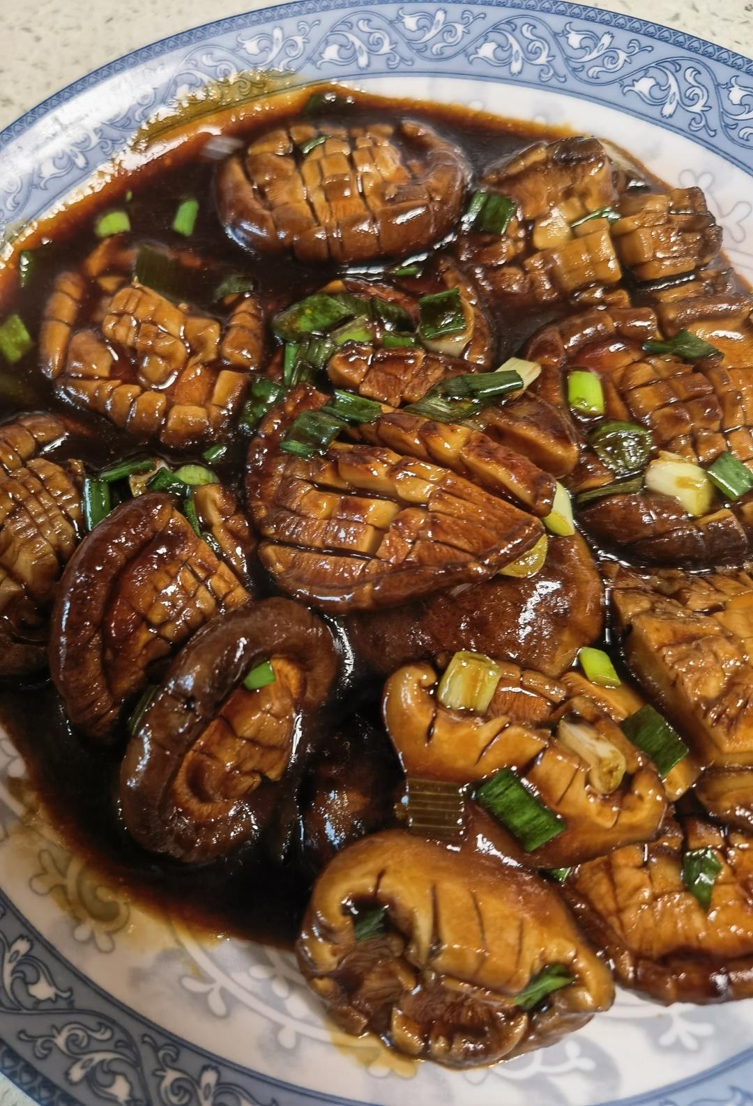 鲜嫩多汁，比鲍鱼还好吃红烧香菇
