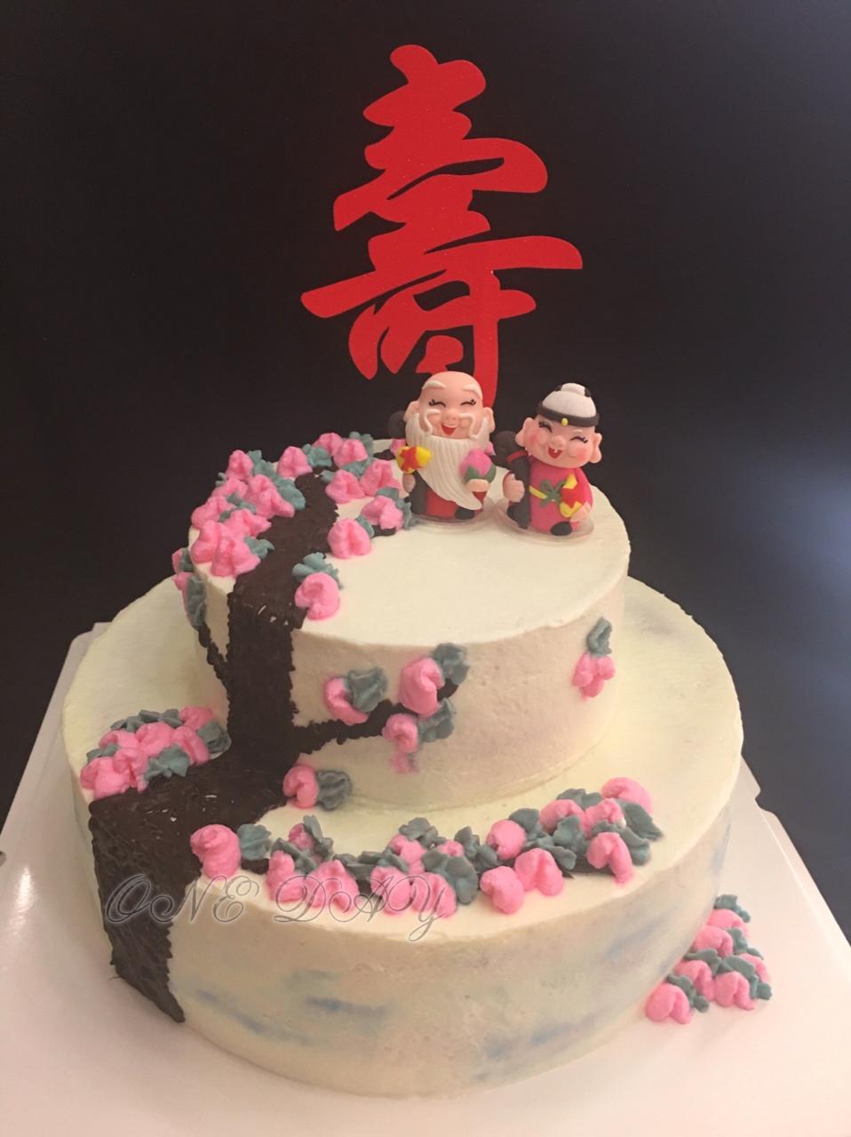 祝寿双层蛋糕