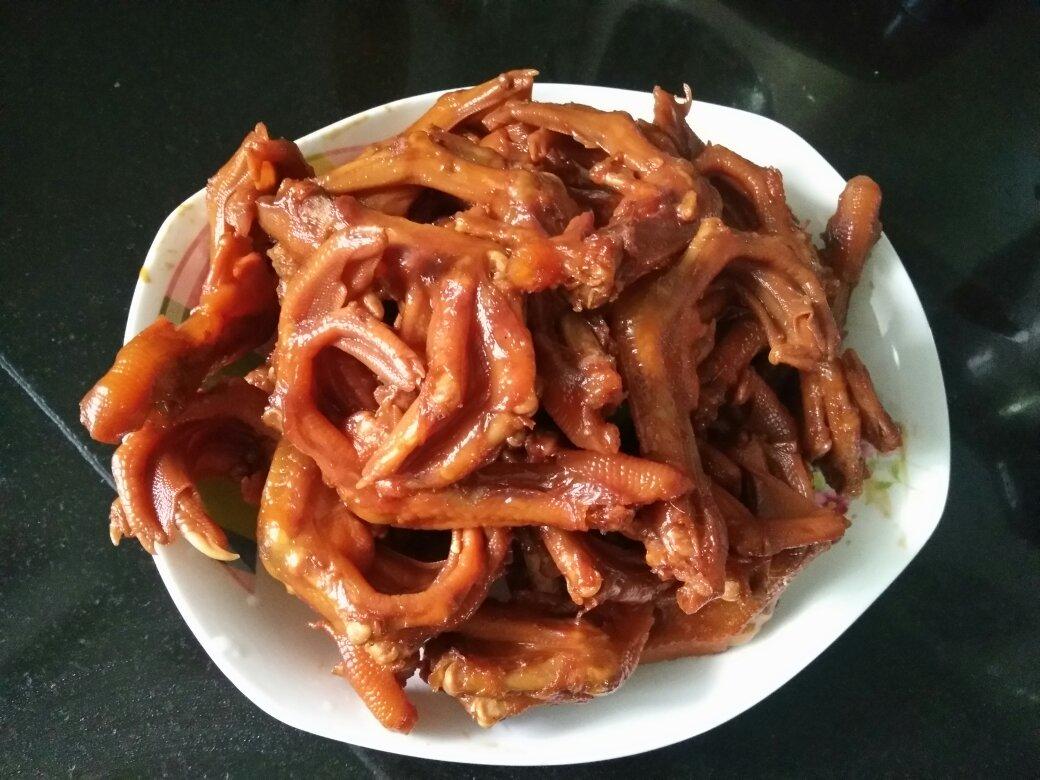 香卤鸭掌（好吃得不得了）