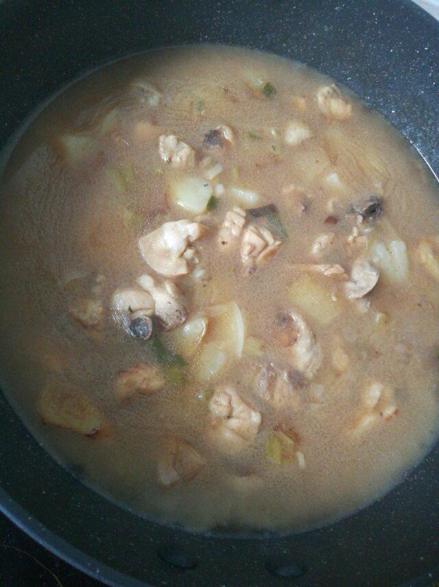 土豆焖鸡腿