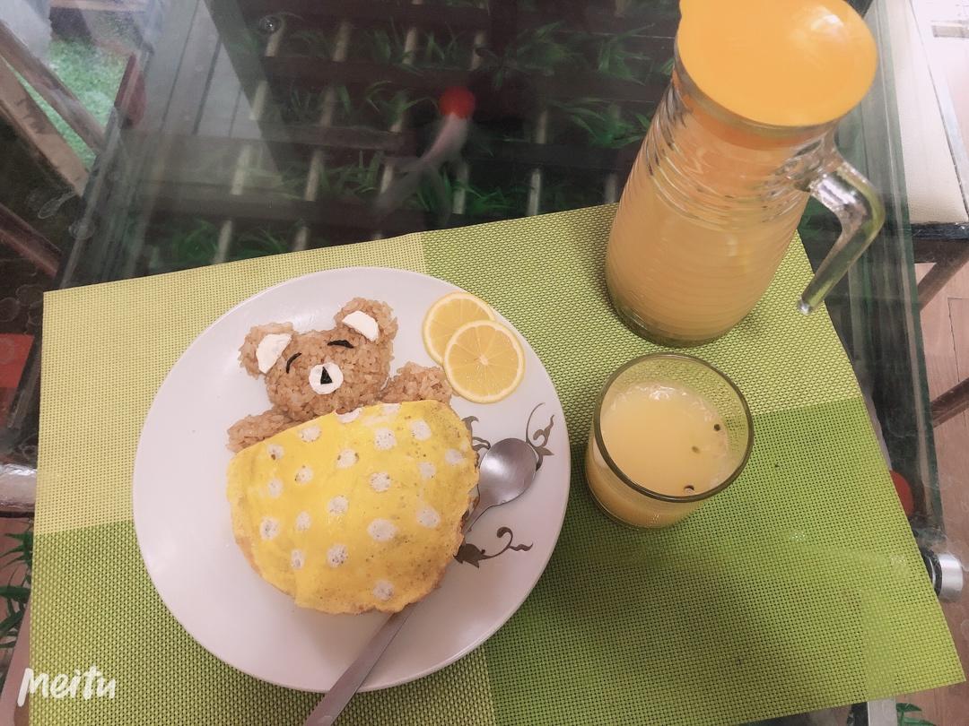午睡熊蛋包饭