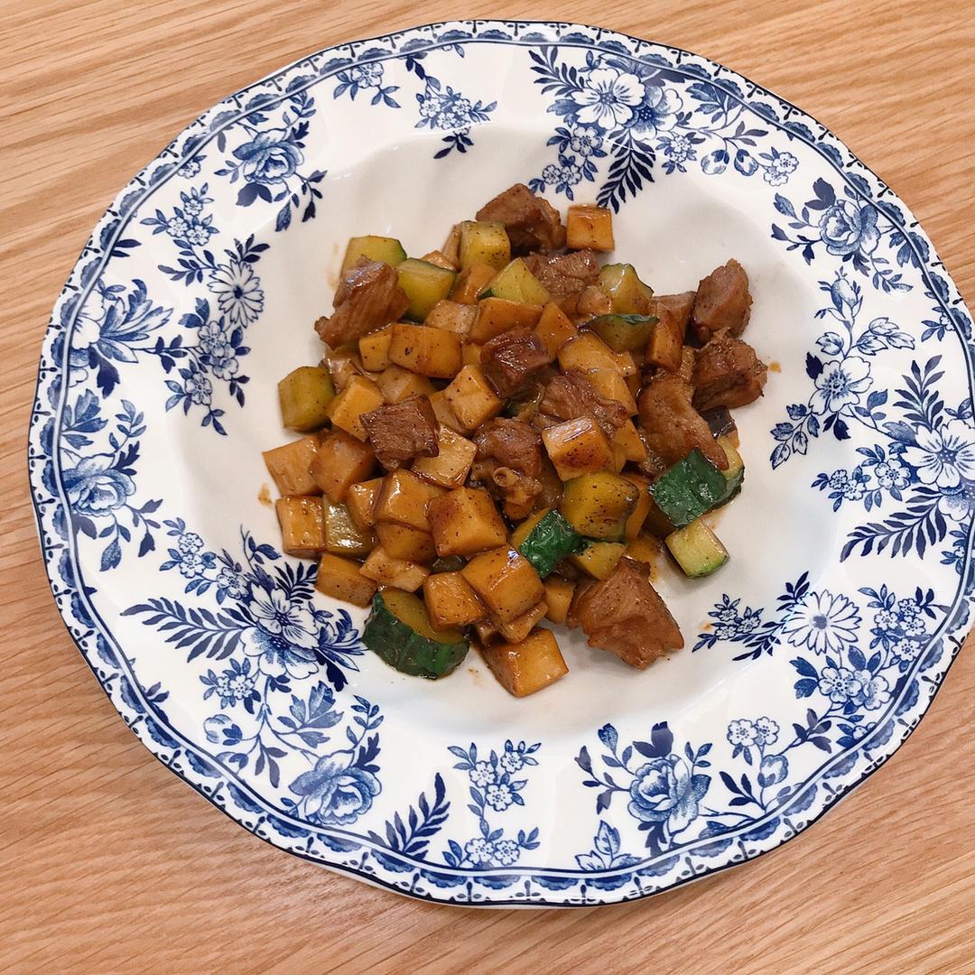 我的轻奢煮艺——杏鲍菇牛肉粒