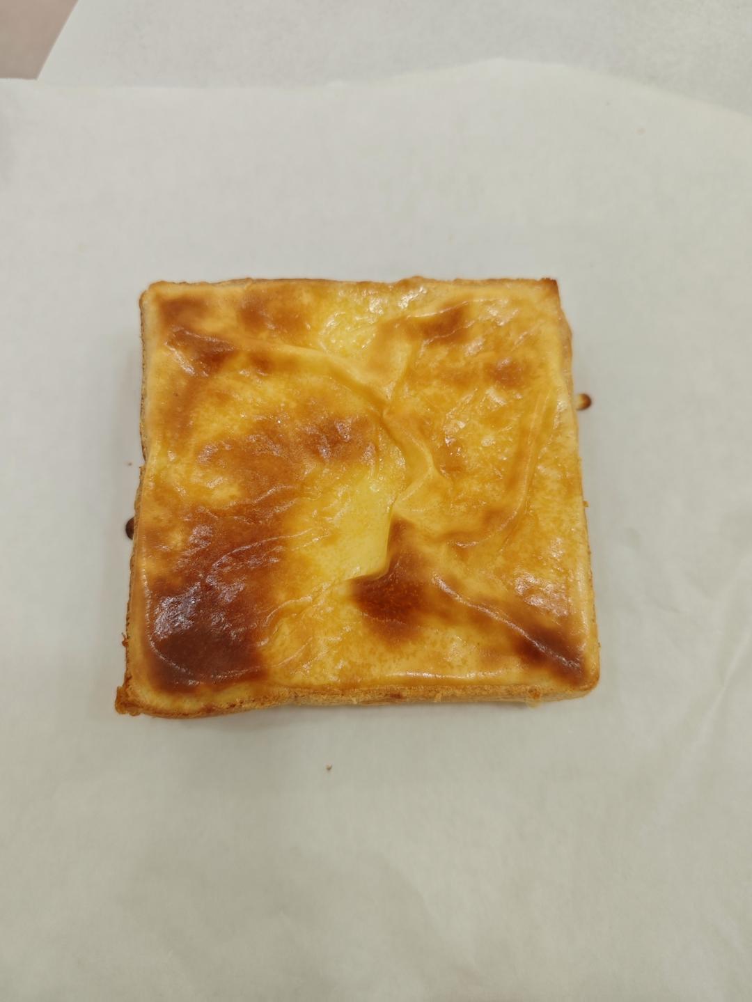 零失败快手岩烧乳酪(熔岩吐司)十分钟网红早餐，好吃哭