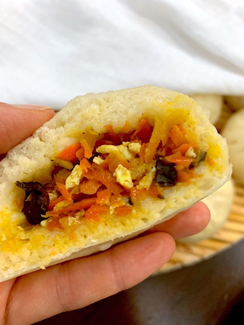 胡萝卜木耳鸡蛋素包子