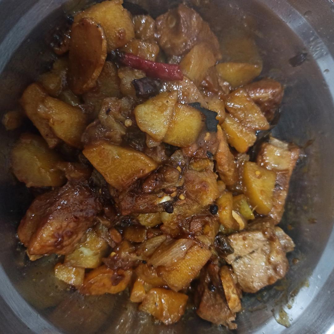土豆炖排骨
