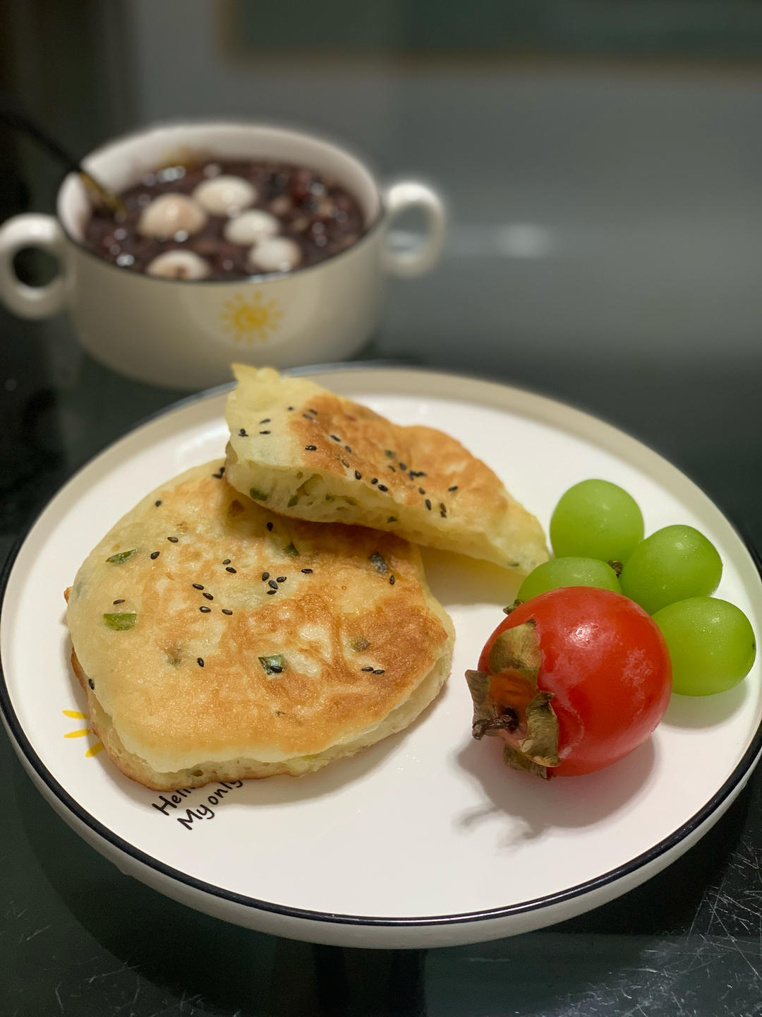 发面葱花饼+小丸子红豆黑米燕麦粥的做法 步骤1