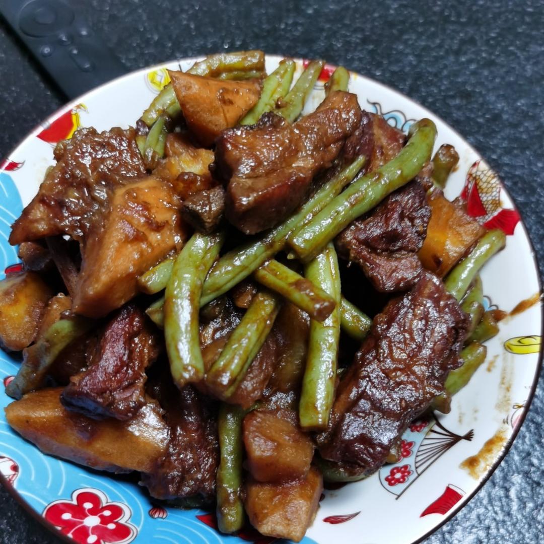 硬菜代表--排骨炖豆角土豆（豆角焖面胚子）