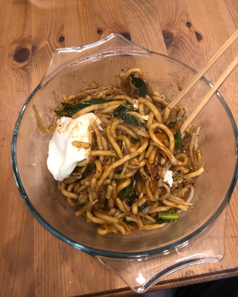 黑椒牛柳炒乌冬面