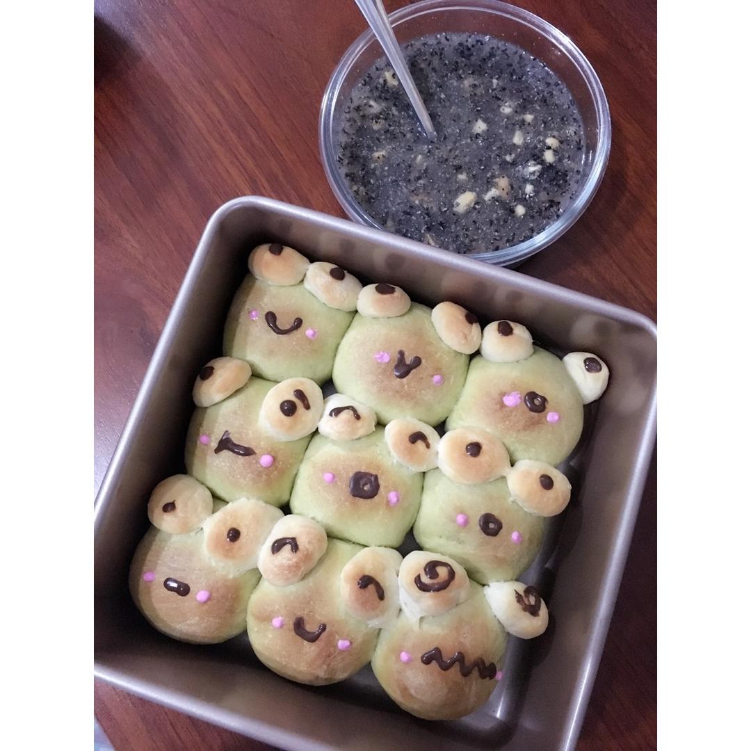 青蛙挤挤小面包