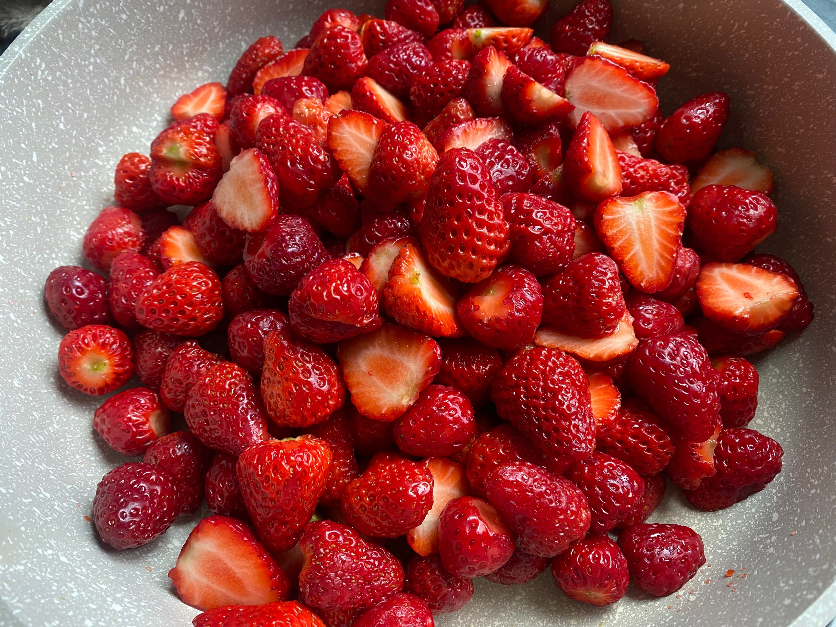 红颜草莓果酱的做法 步骤3
