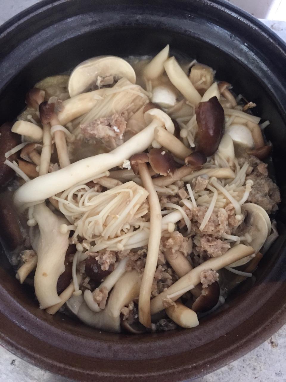 什锦菇煲