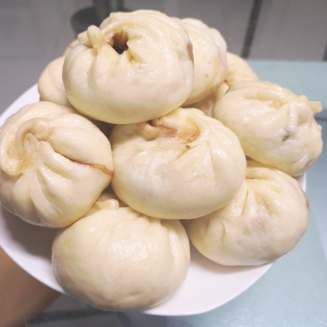 洋葱酱肉丁包子
