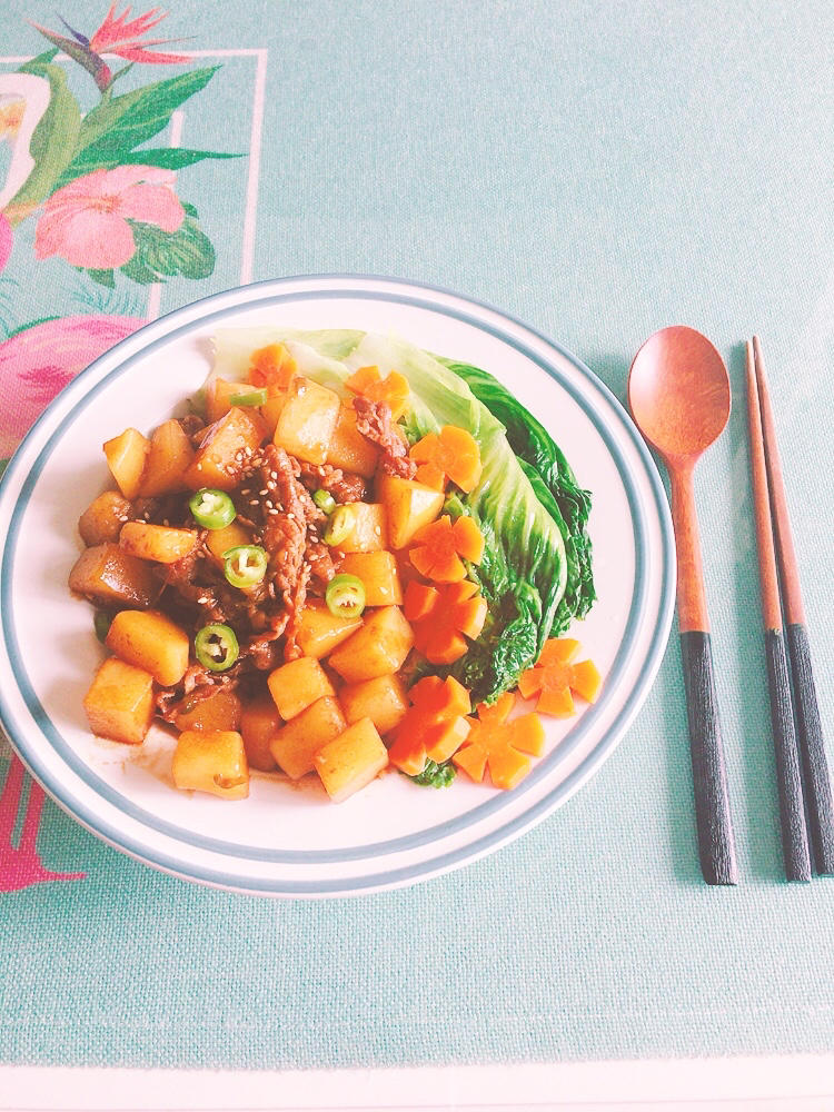 土豆肥牛饭