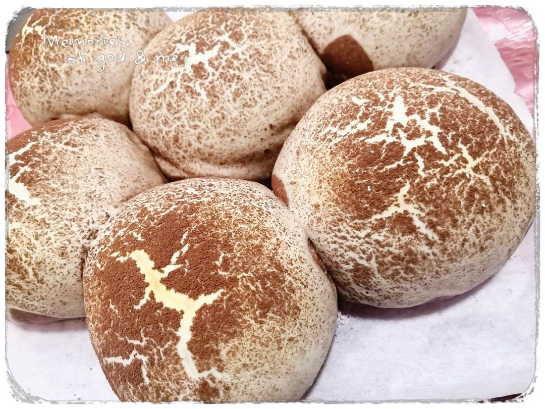 烘焙店畅销的巧克力可可牛奶面包❗️网红蘑菇云面包‼️松软好吃孩子最爱