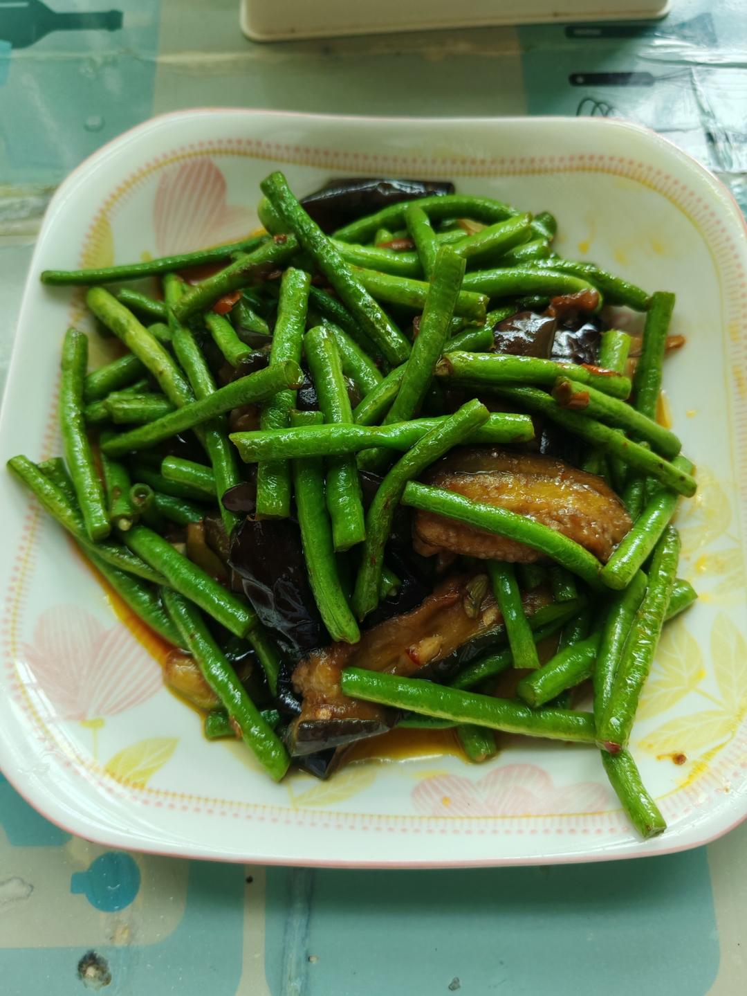 豆角炒茄子（又软又紫的秘诀）