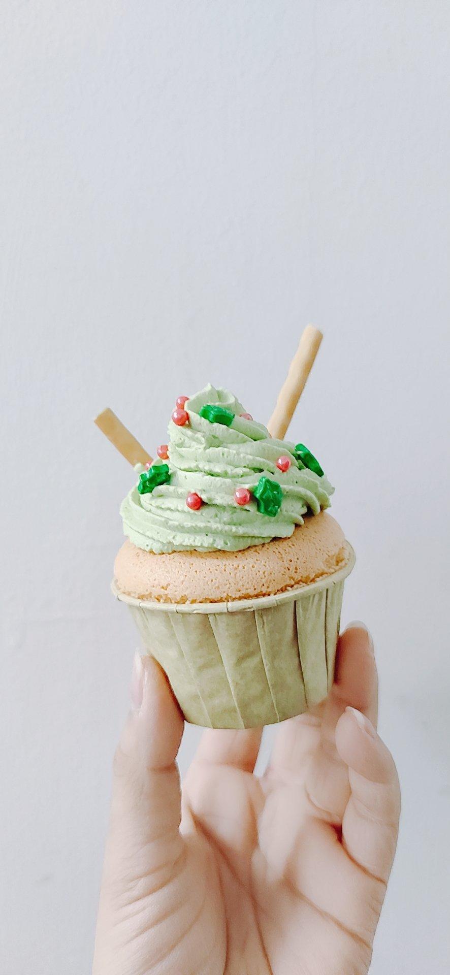panzion做的小美圣诞奶油杯子蛋糕抹茶奶油纸杯蛋糕