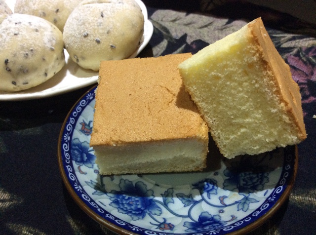 超简单完美戚风蛋糕（6寸2蛋）附打发、翻拌、脱模视频