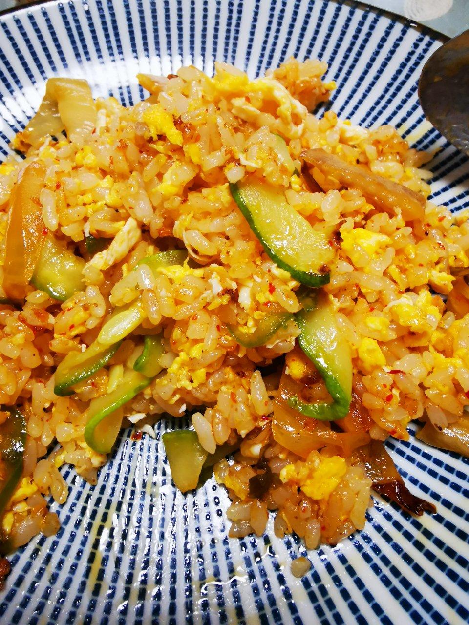 升级版辣白菜炒饭😭姜食堂同款🌟泡菜饭开出了p.o 斯密达