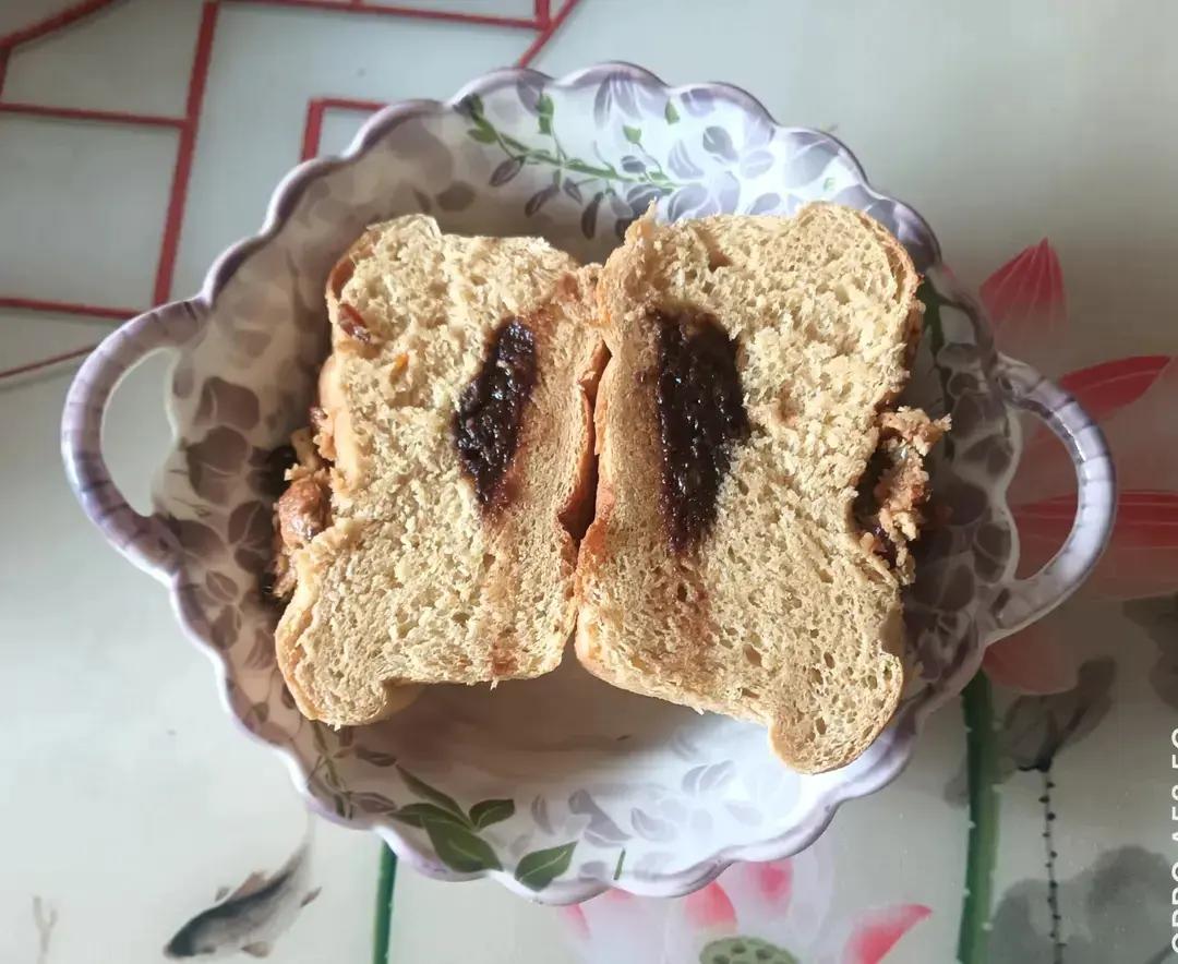 表皮酥脆的奶酥菠萝包~