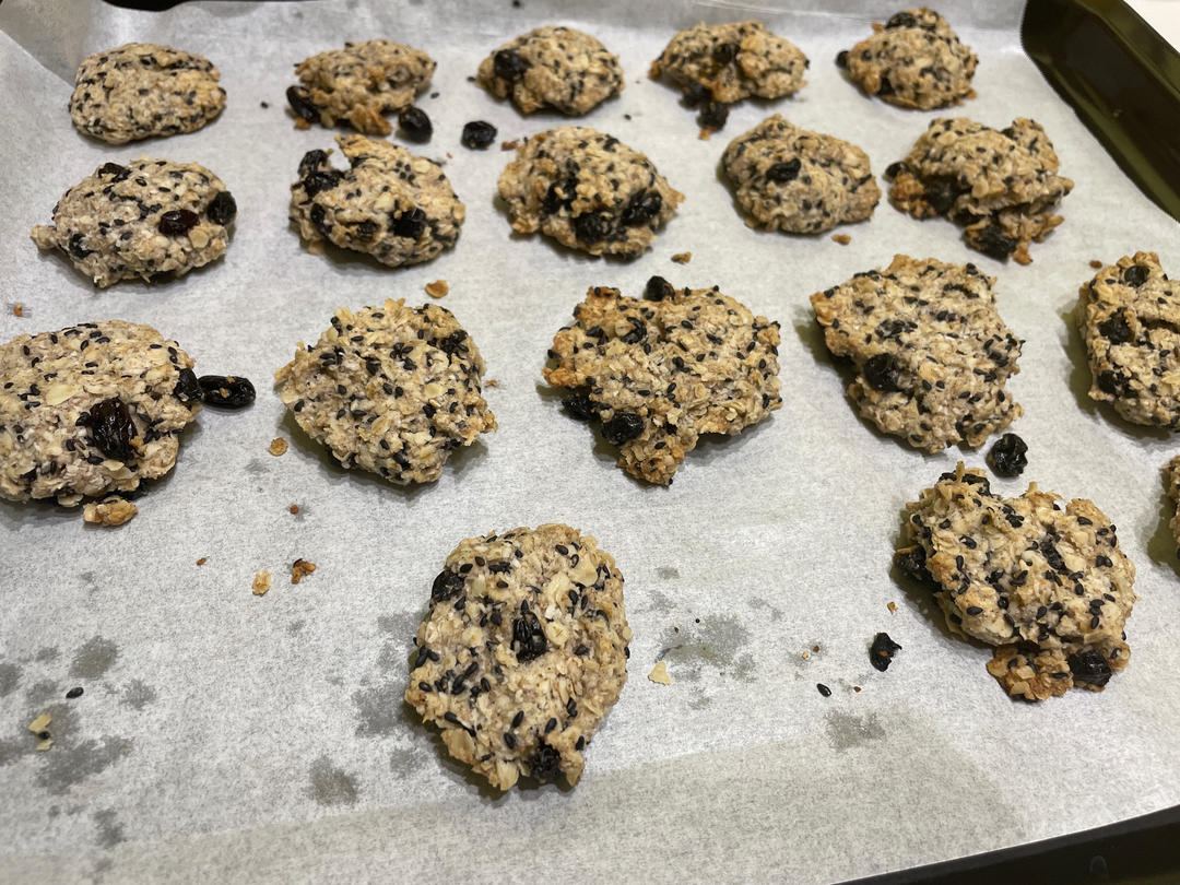 素食:有机燕麦芝麻大饼干