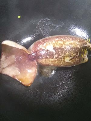 鱿鱼筒酿肉的做法 步骤5